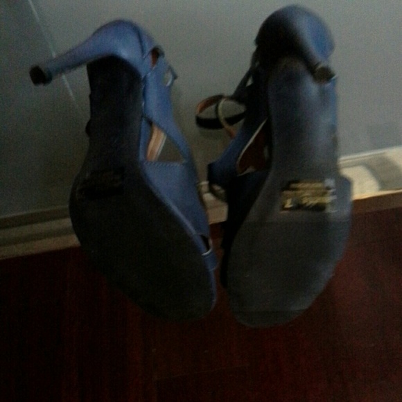 Shoes - Picture 3 of 3